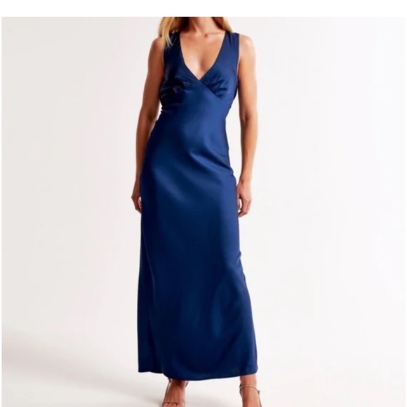Abercrombie cowl back plunge satin maxi dress blue - Picture 2 of 5